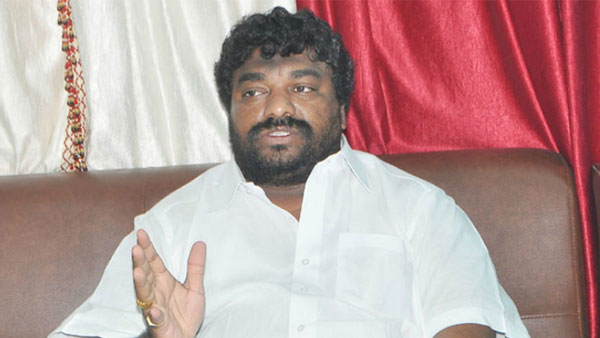 బహిరంగ మార్కెట్లో ఇష్టారాజ్యంగా