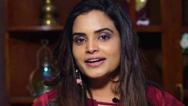 అడల్ట్ వీడియోలతో ఫుల్ పాపులారిటీ