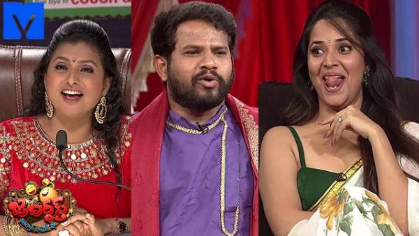 లిప్ లాక్ కూడా ఇచ్చేస్తాడు