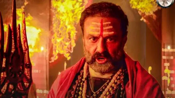 రిలీజ్కు ముందే రికార్డులు కొట్టేసి
