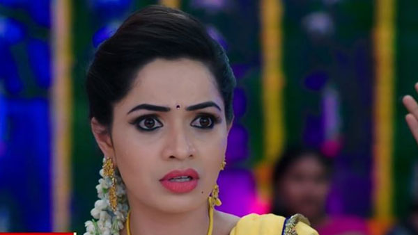 ప్రోమోలో సూట్ కేసు బాంబు పేల్చిన వంటలక్క