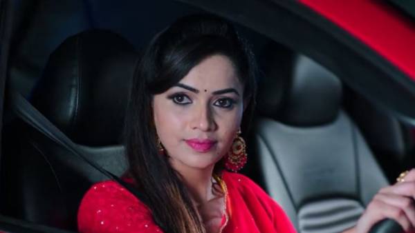 విలన్లా ఎందుకు చూస్తున్నావు?