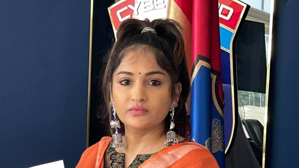 హోస్ట్ బాధ్యత విస్మరించారు