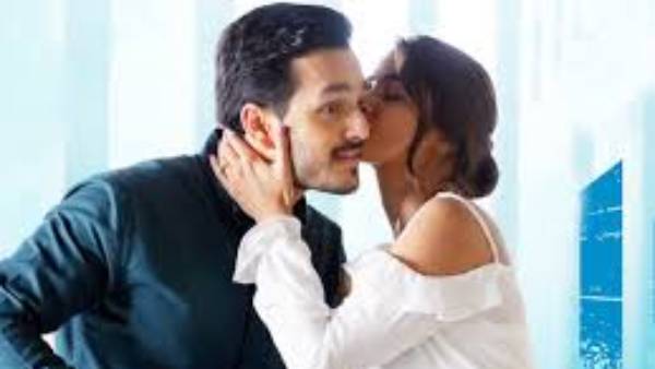 అఖిల్, బొమ్మరిల్లు భాస్కర్కు స్పెషల్గా