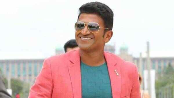 వారికి సహాయం చేస్తూ