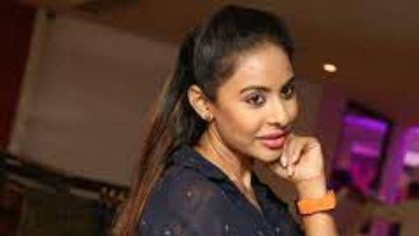 ఆమె కావాలని