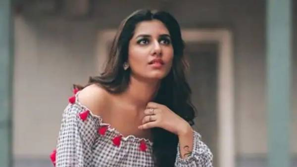 అతడి ప్రేమాయణం అని ప్రచారం