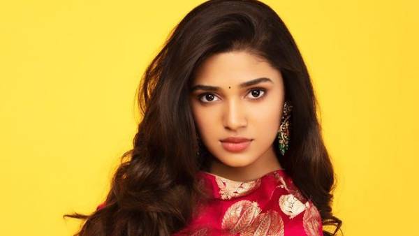మోడరన్ గర్ల్గా