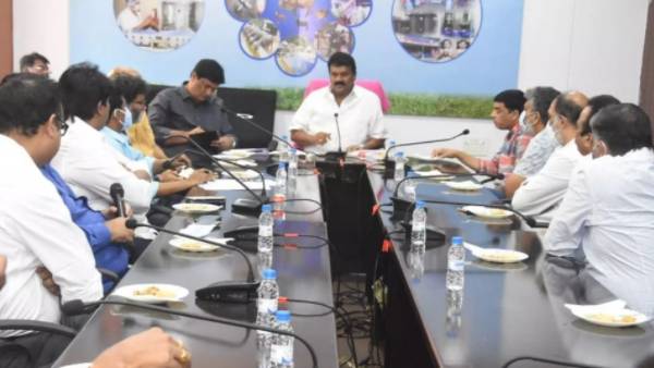 డౌట్స్ వచ్చాయి అందుకే!
