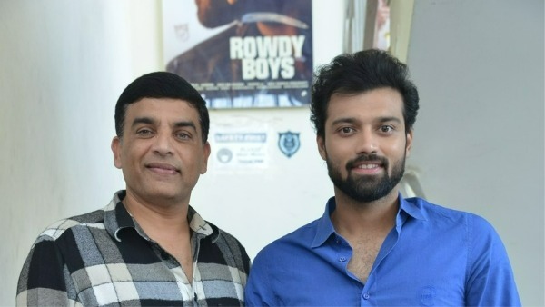 న్యూయార్క్లో, సత్యానంద్ వద్ద శిక్షణ