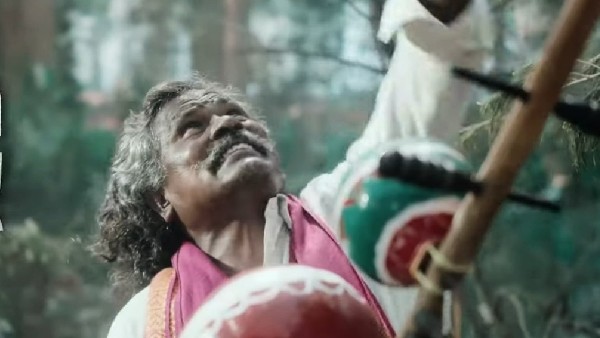 నమ్ముకొన్న కళకే జీవితాన్ని ధారపోస్తూ..