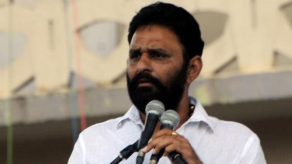 టికెట్లు అమ్ముకోండి చూద్దాం..