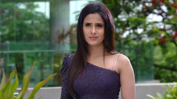 లాస్య ప్రవర్తనకు షాకైన అత్తమామలు