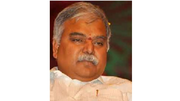 పోలీసులతో పాటు