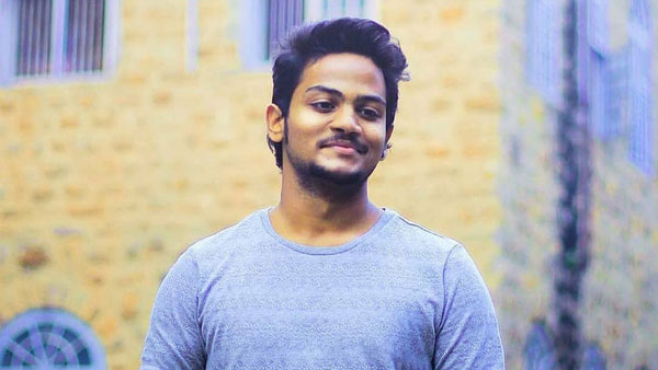 ఆమెతో కలిసున్న సెల్ఫీ వదిలి