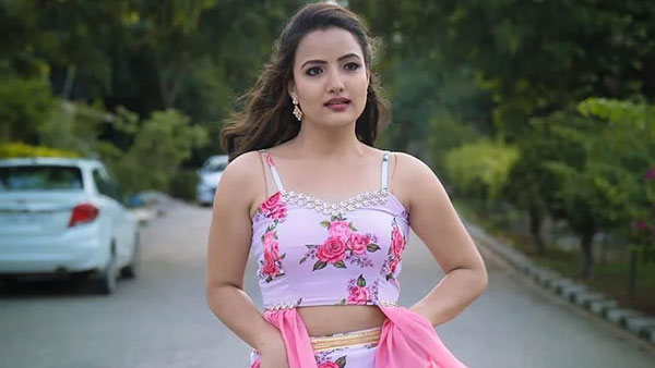 పెళ్లి గురించి సిరి వివరిస్తూనే