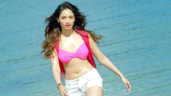 Tamannaah Bhatia స్పోర్ట్స్ బ్రాలో మిల్కి బ్యూటీ మాస్ స్టెప్పులు.. వరుణ్ సందేశ్కు, మరో హీరోయిన్కు సవాల్