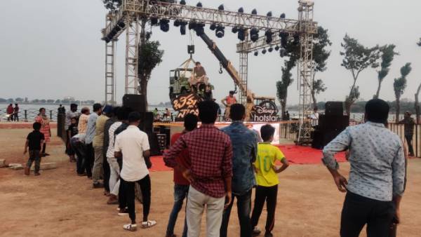 భారీ స్ధాయిలో ఎలివేషన్
