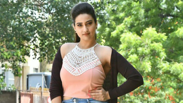 యాంకర్గా బిజీగా మారిన భామ