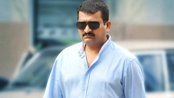 వరుస ట్వీట్లతో