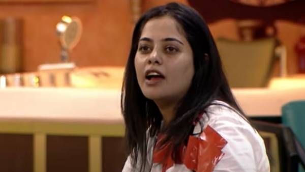 పక్కకు రా... బ్యాక్ బోన్ అంటూ