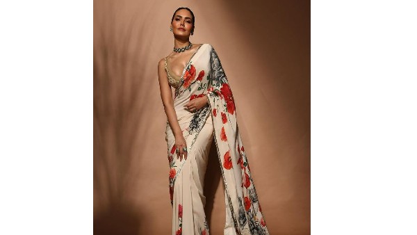అందాలు ఆరబోస్తూ హల్చల్