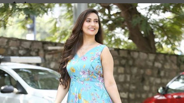 ఆఫర్లు వచ్చినా యాంకర్గానే