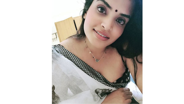 హాట్ సెల్ఫీతో రచ్చ చేస్తోంది
