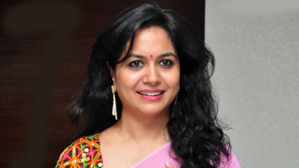 Singer sunitha special sister role in mahesh babu upcoming movie Singer sunitha special sister role in mahesh babu upcoming movie