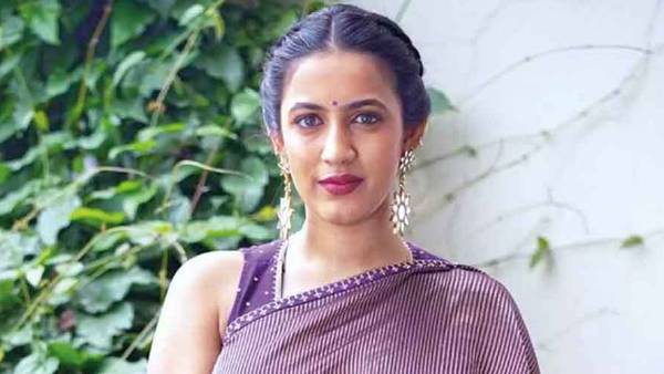 టీవీలో రంగ ప్రవేశం