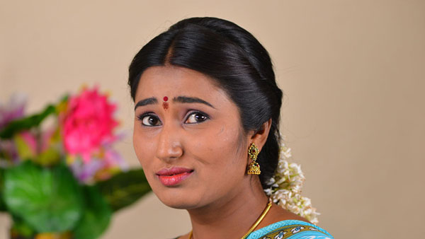 పూర్తి మద్దతు కరాటే కళ్యాణి అక్కకే