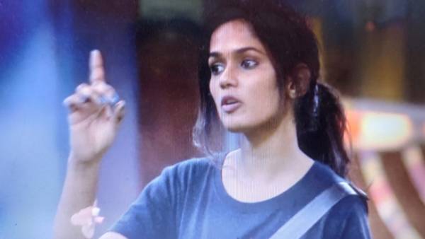 Heated arguements between Ariana Glory and mitraaw sharma in Bigg Boss Non Stop Heated arguements between Ariana Glory and mitraaw sharma in Bigg Boss Non Stop