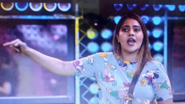 Heated arguements between Ariana Glory and mitraaw sharma in Bigg Boss Non Stop Heated arguements between Ariana Glory and mitraaw sharma in Bigg Boss Non Stop