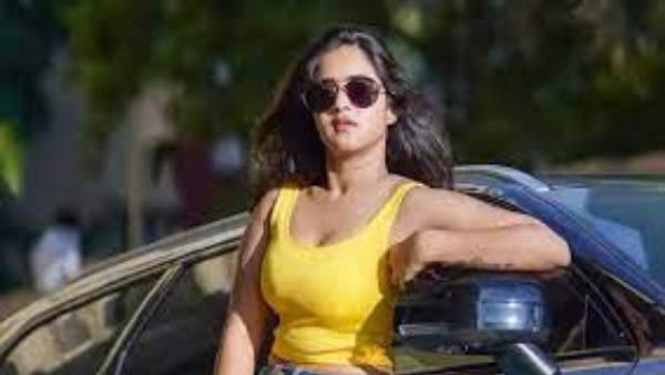 సోషల్ మీడియాలో సందడి