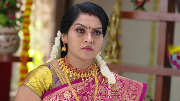 అంకిత గురించి గాయత్రి చర్చ