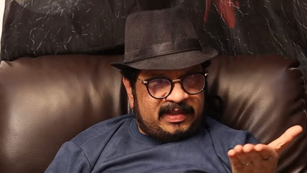 అనసూయ డ్రెస్సింగ్పై డైరెక్టర్