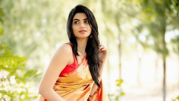 సోషల్ మీడియాలో యాక్టివ్గా
