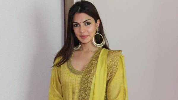 రియా చక్రవర్తికి సమస్యలు