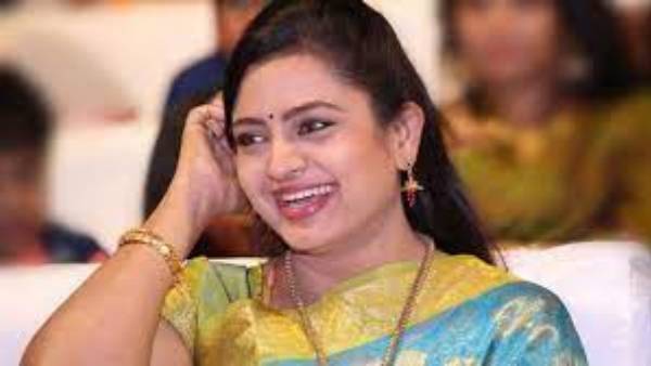 చెప్పనంటూ