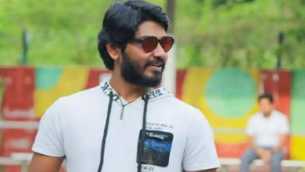 అదను చూసి.. వేటు వేసి..