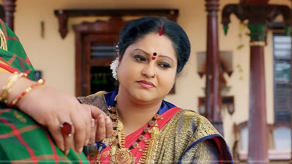 బాధలో జ్ఞానాంబ