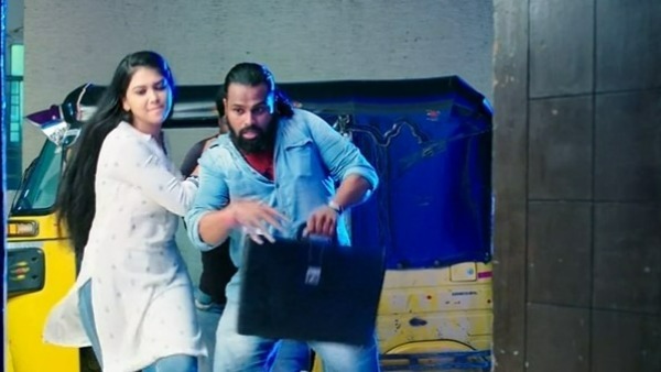 రౌడీలను పోలీసులకు పట్టించి..