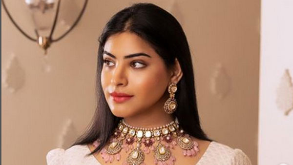 జబర్ధస్త్లో అలా సందడి చేసింది