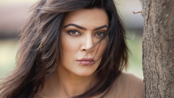 15 ఏళ్ల చొన్నోడితో లవ్ ట్రాక్తో