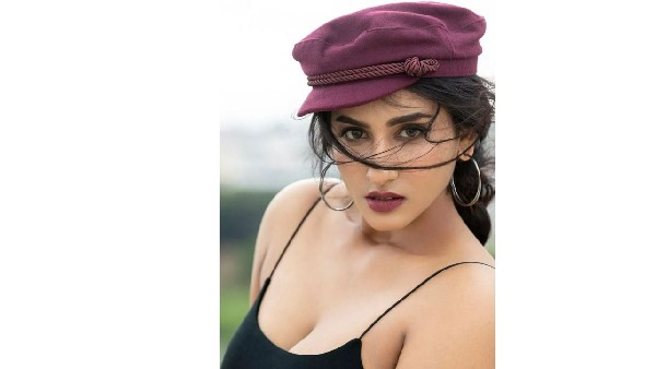 సోషల్ మీడియాలో యమ రచ్చ