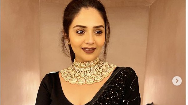 రెండింట్లోనూ హవా చూపిస్తూ