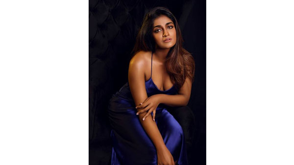 డింపుల్ అందాల ఆరబోత