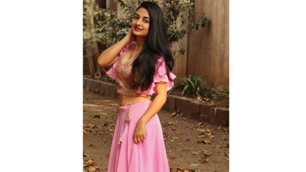 హీరోయిన్ గా అవకాశాలు