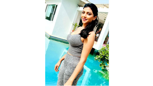 సోషల్ మీడియాలో ఫుల్ యాక్టివ్