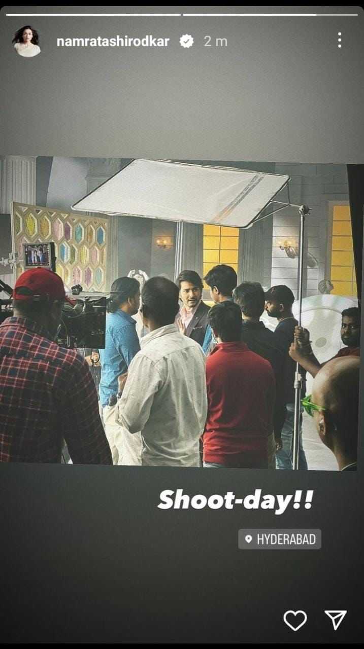 Namrata Shirodkar Whatsapp DP of Mahesh Babu TVC Advt shooting Photo goes viral Namrata Shirodkar Whatsapp DP of Mahesh Babu TVC Advt shooting Photo goes viral